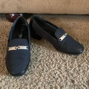 High Lights black dress shoes with small buckle